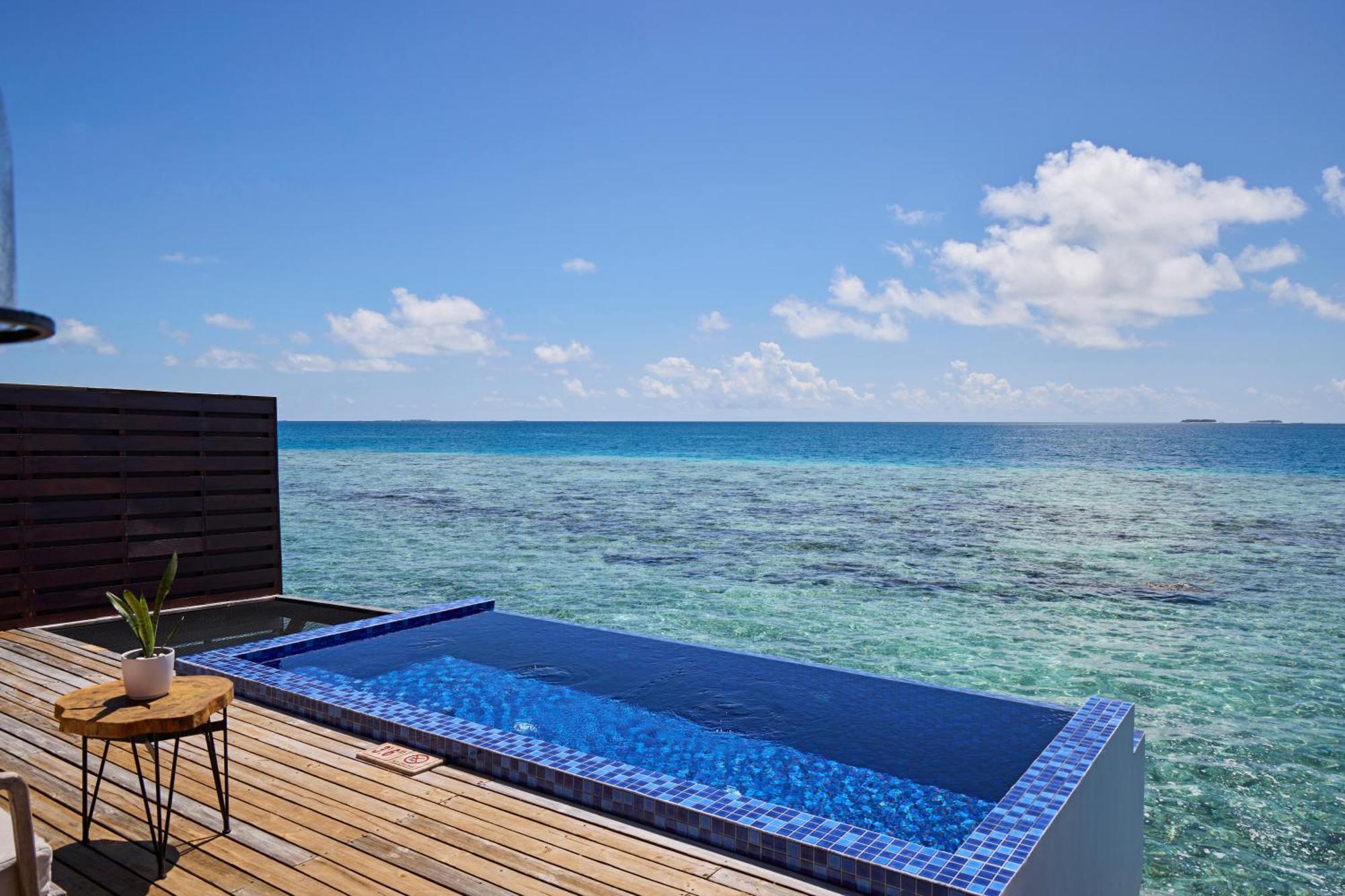 Grand Park Kodhipparu Maldives Otel Baros Island Dış mekan fotoğraf