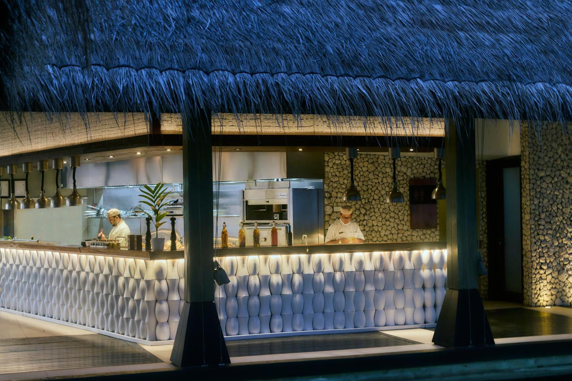 Grand Park Kodhipparu Maldives Otel Baros Island Dış mekan fotoğraf