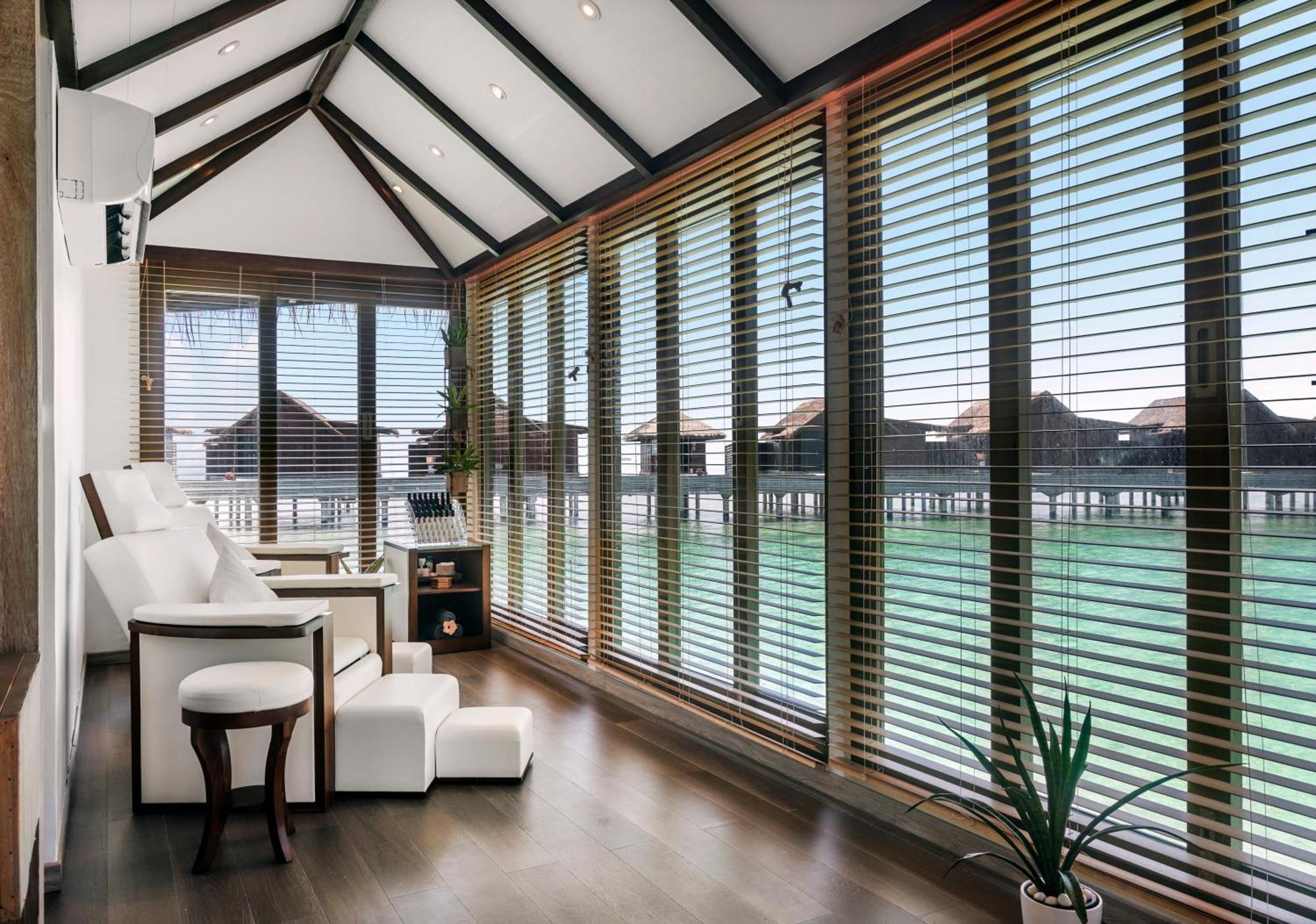 Grand Park Kodhipparu Maldives Otel Baros Island Dış mekan fotoğraf
