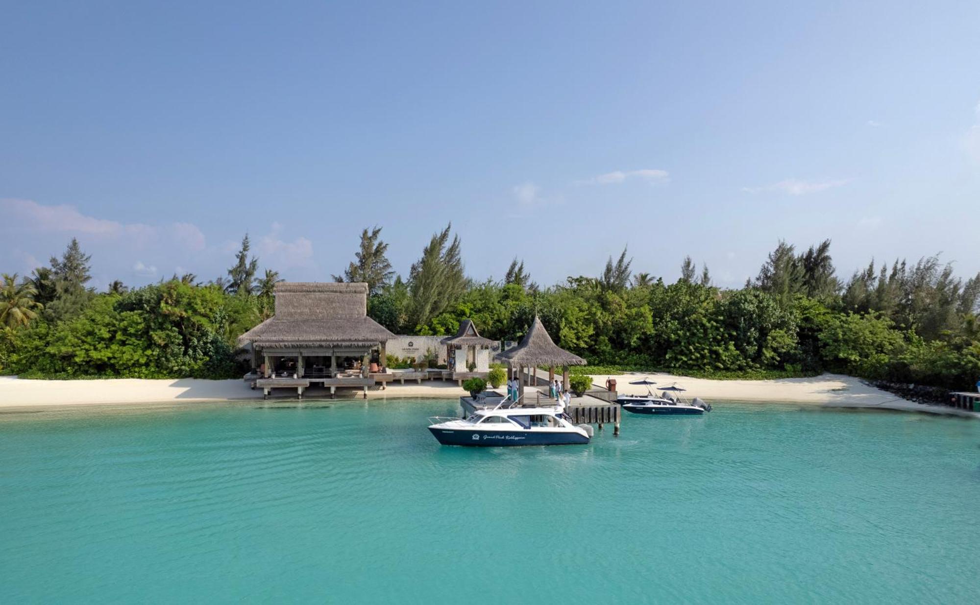 Grand Park Kodhipparu Maldives Otel Baros Island Dış mekan fotoğraf